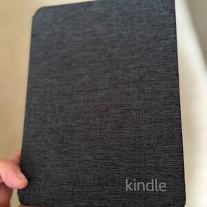 TWO Kindle (6.8') covers with popsocket